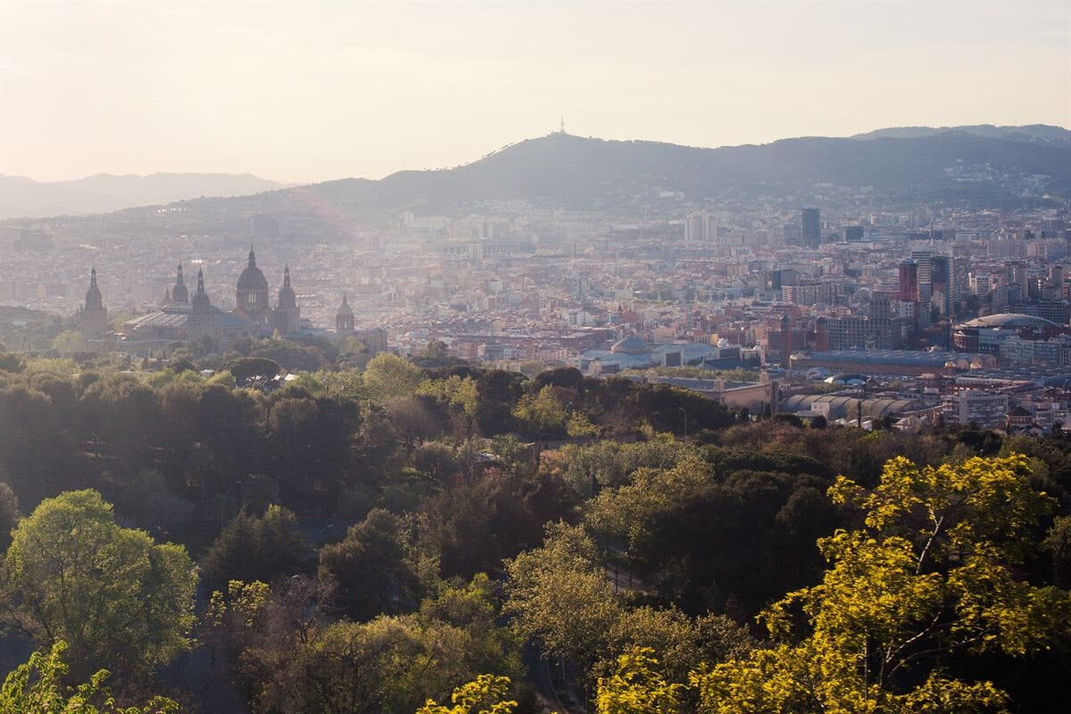 Vue panoramique de Barcelone — point de départ des convoyages Espagne-France